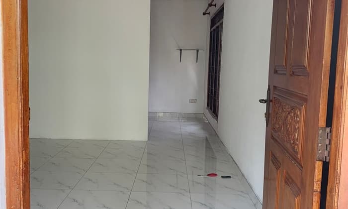 Upstairs house Separate entrance for rent at Nugegoda 